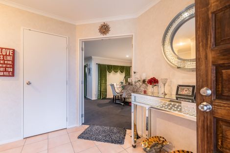 Photo of property in 36 Broadfield Street, Massey, Auckland, 0614