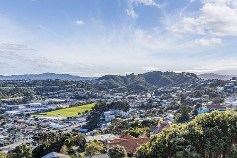 Photo of property in 124 Seatoun Heights Road, Seatoun, Wellington, 6022