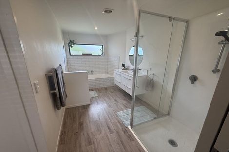 Photo of property in 9a Shadon Place, Stanmore Bay, Whangaparaoa, 0932