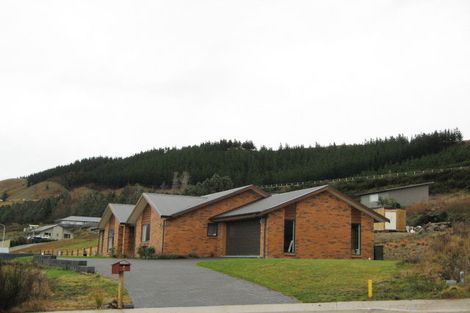 Photo of property in 4 Attfield Close, Clyde, 9330