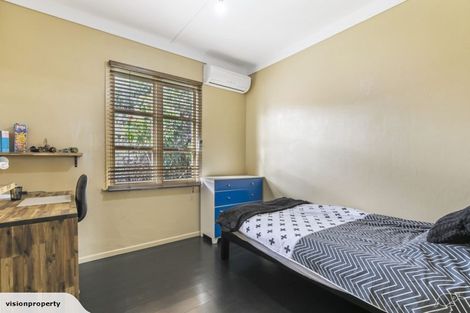 Photo of property in 142 Titirangi Road, New Lynn, Auckland, 0600