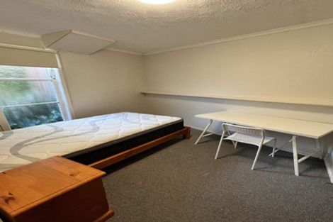 Photo of property in 35 Montgomery Avenue, Rothesay Bay, Auckland, 0630