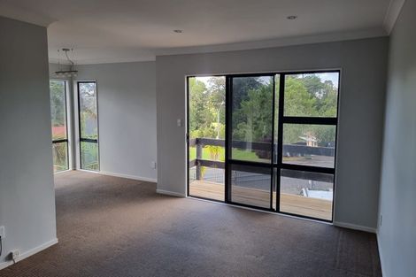 Photo of property in 52 Vintage Drive, Henderson, Auckland, 0612