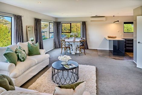 Photo of property in 25 Longitude Place, Whitby, Porirua, 5024