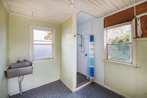 Photo of property in 11 Rosalie Terrace, Kelvin Grove, Palmerston North, 4414