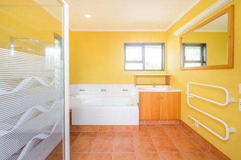 Photo of property in 78 Buick Crescent, Awapuni, Palmerston North, 4412