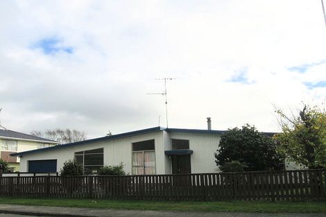 Photo of property in 18 Sunshine Avenue, Paraparaumu, 5032