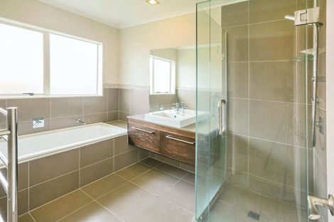 Photo of property in 22 Athenry Place, Dannemora, Auckland, 2016