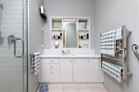 Photo of property in 8a Macmillan Avenue, Cashmere, Christchurch, 8022