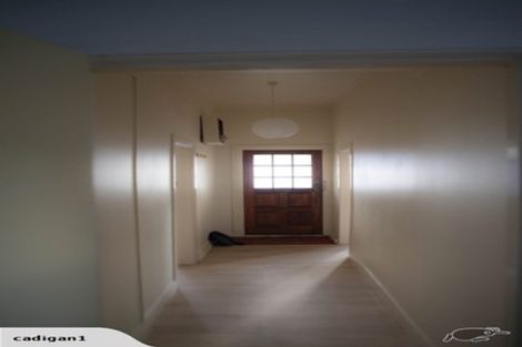 Photo of property in 77 Nairn Street, Mount Cook, Wellington, 6011