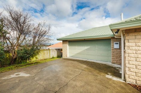 Photo of property in 24 Logan Way, Kelvin Grove, Palmerston North, 4414