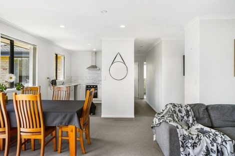 Photo of property in 74 Pitt Avenue, Clendon Park, Auckland, 2103