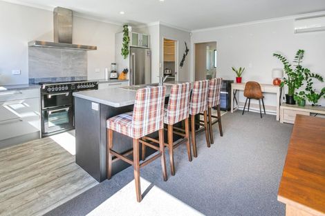 Photo of property in 136 Golden Shore Place, Coromandel, 3506