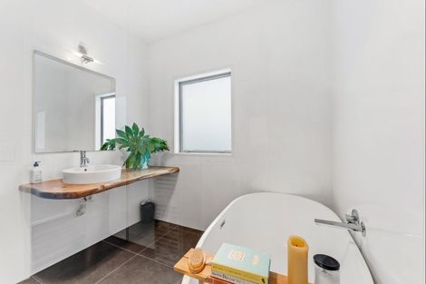 Photo of property in 200 Govan Wilson Road, Whangaripo, Warkworth, 0985