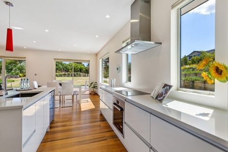 Photo of property in 162 Point View Drive, East Tamaki Heights, Auckland, 2016