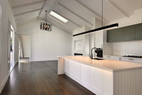 Photo of property in 50 Wairoa Road, Narrow Neck, Auckland, 0624