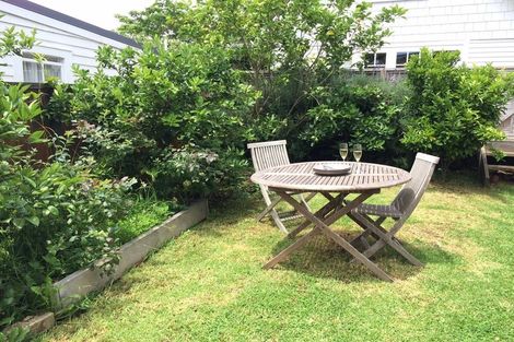 Photo of property in 16 Albert Road, Devonport, Auckland, 0624