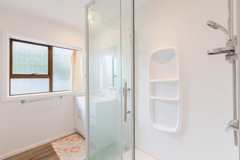 Photo of property in 2 Howard Road, Taradale, Napier, 4112