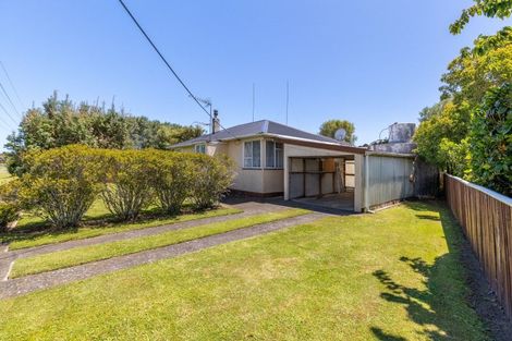 Photo of property in 17 Kairau Road West, Sentry Hill, New Plymouth, 4373