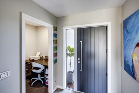 Photo of property in 28 Kaituna Place, Te Awa, Napier, 4110