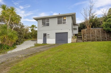 Photo of property in 16 Tyrone Grove, Wainuiomata, Lower Hutt, 5014