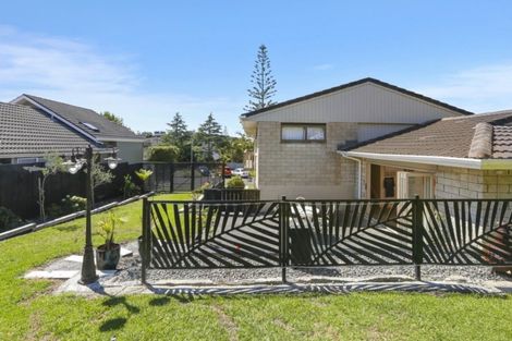 Photo of property in 12 Cyclades Place, Shelly Park, Auckland, 2014