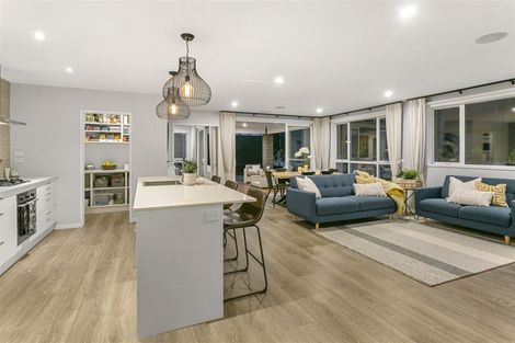 Photo of property in 1 Grenache Way, Kumeu, 0810