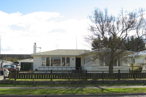 Photo of property in 84 Clarence Cox Crescent, Pirimai, Napier, 4112