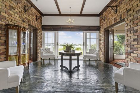 Photo of property in 1 Norwood Road, Bayswater, Auckland, 0622