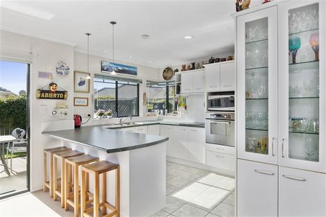 Photo of property in 3 Evergreen Glade, Papamoa Beach, Papamoa, 3118