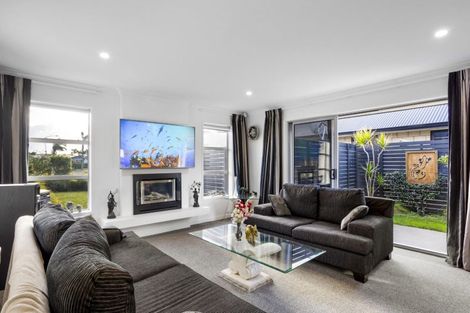 Photo of property in 48 Cassinia Close, Papamoa Beach, Papamoa, 3118