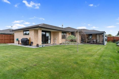 Photo of property in 10 Austin Reid Avenue, Carterton, 5713