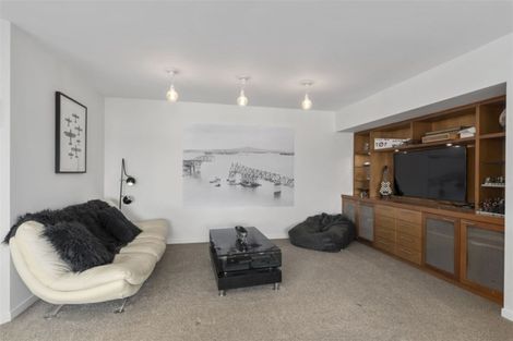 Photo of property in 14 Lansdowne Street, Bayswater, Auckland, 0622