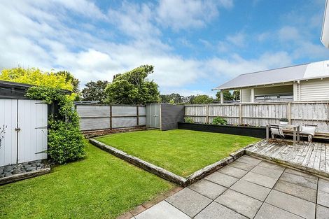 Photo of property in 94 Hine Street, New Plymouth, 4310