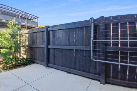 Photo of property in 43 Cessna Crescent, Mangere, Auckland, 2022