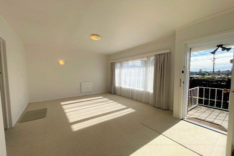 Photo of property in 1/4a Corrella Road, Belmont, Auckland, 0622
