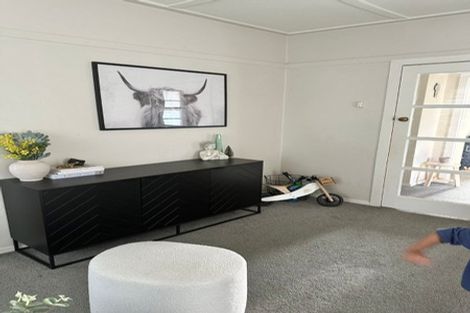 Photo of property in 1/79 Sylvan Avenue, Northcote, Auckland, 0627