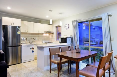 Photo of property in 9 Lockington Avenue, Henderson, Auckland, 0612