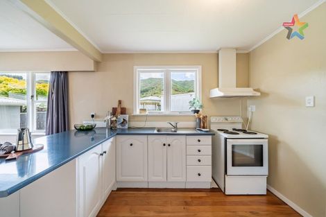 Photo of property in 62 Russell Road, Wainuiomata, Lower Hutt, 5014