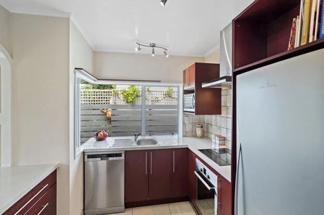 Photo of property in 5b Longwood Lane, Otumoetai, Tauranga, 3110