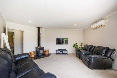 Photo of property in 39 County Heights Drive, Aokautere, Palmerston North, 4471