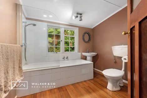 Photo of property in 4 Elmslie Road, Pinehaven, Upper Hutt, 5019