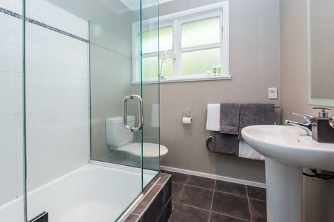 Photo of property in 12 Minerva Terrace, Cockle Bay, Auckland, 2014