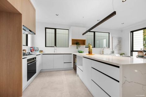 Photo of property in 3/31 Hill Crescent, New Lynn, Auckland, 0600