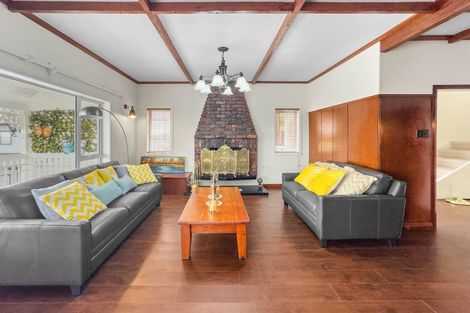 Photo of property in 73c East Coast Road, Castor Bay, Auckland, 0620