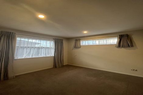 Photo of property in 2/5 Beatrice Place, Avonhead, Christchurch, 8042