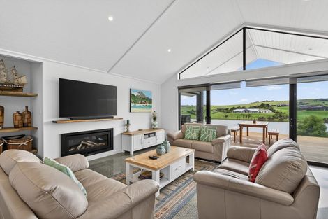 Photo of property in 29 Daniel Parade, Mangawhai, 0975