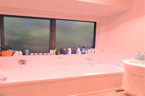 Photo of property in 23 Aragon Grove, Kingsley Heights, Upper Hutt, 5018