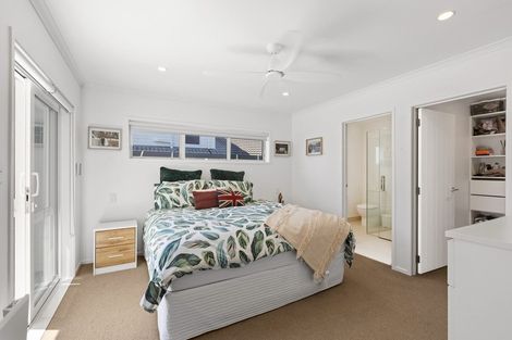 Photo of property in 25a Elizabeth Street, Orewa, 0931