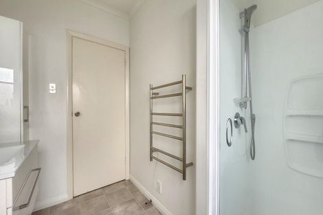 Photo of property in 73 Maupuia Road, Maupuia, Wellington, 6022